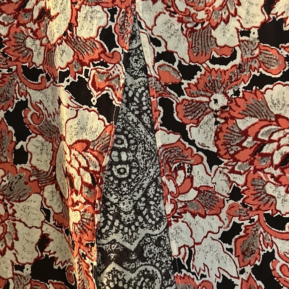 🐾 4 for $20 Lucky Brand flowy 100% silk  tank top - Picture 5 of 6